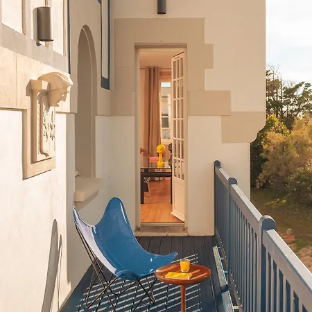 Maison Resaurie - 2* بياريتز