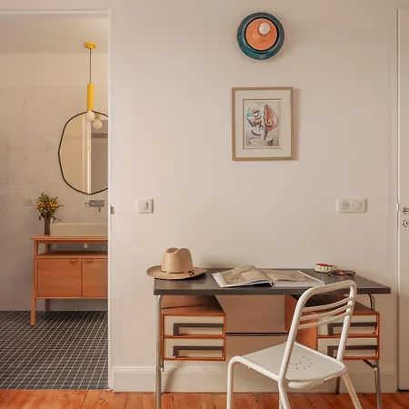Maison Resaurie - *